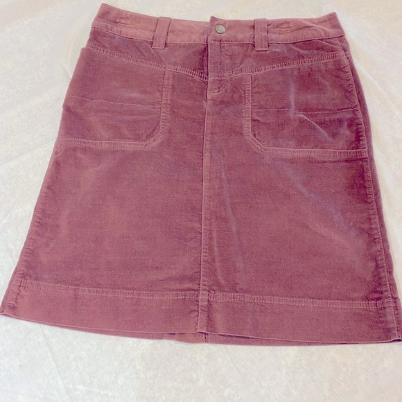 Athleta crushed velvet skirt. Size 6 very good condition. - Picture 5 of 14